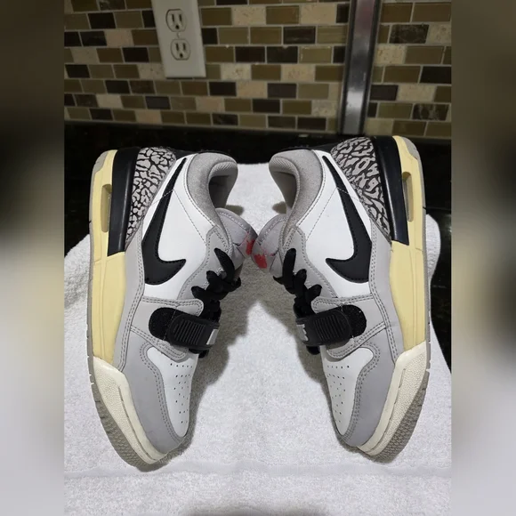 Nike Air Jordan Legacy 312 Low Grey Cement Women's 6.5/5Y CD9054-101 - Picture 5 of 8